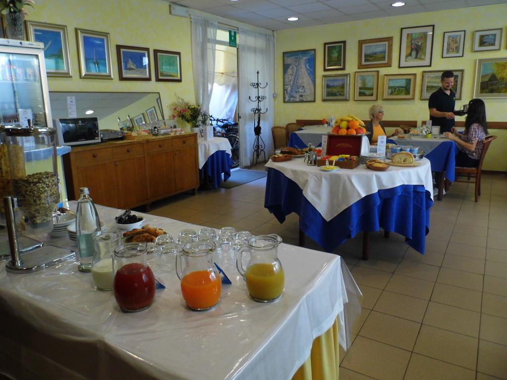 Hotel Ely Viareggio Exteriér fotografie
