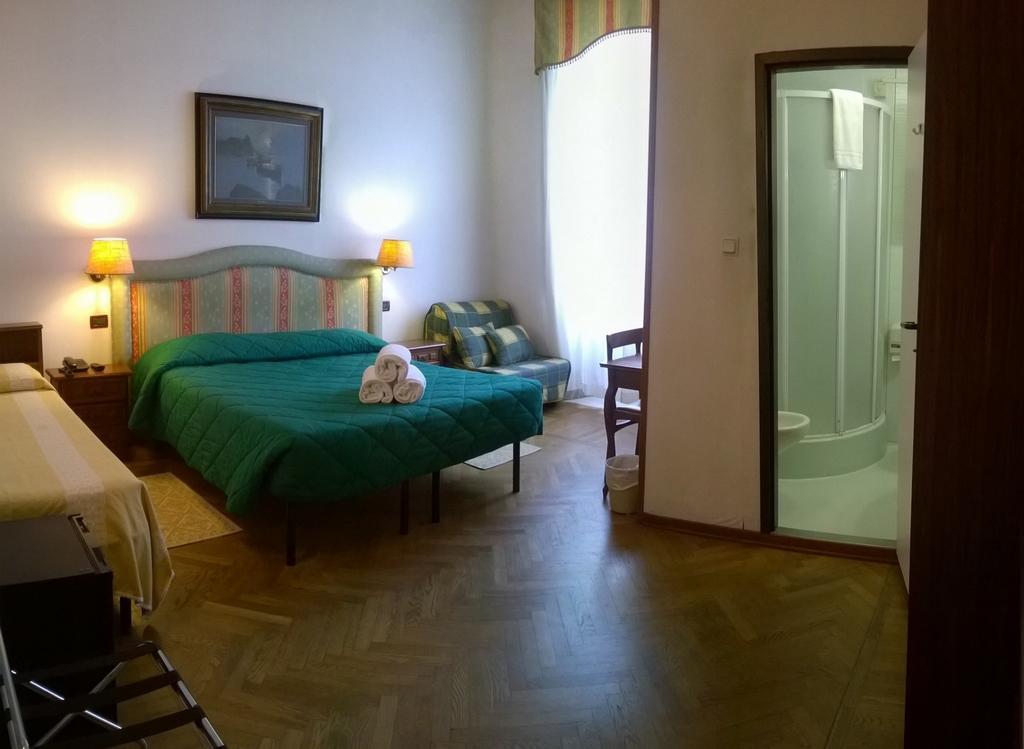 Hotel Ely Viareggio Pokoj fotografie