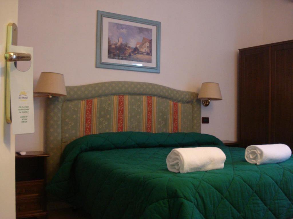 Hotel Ely Viareggio Pokoj fotografie