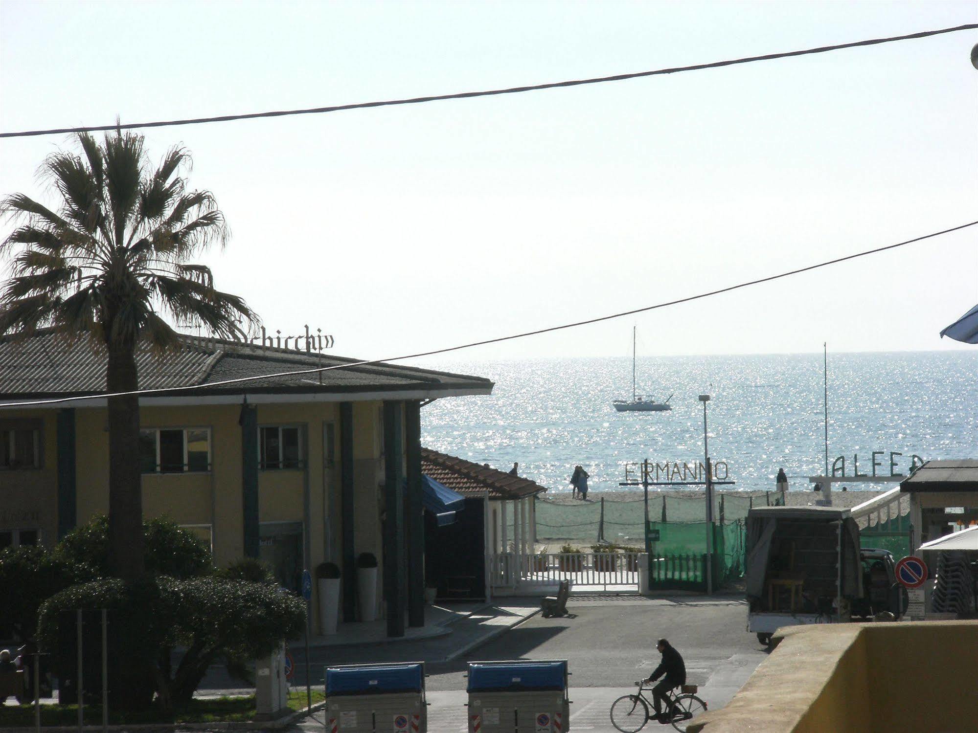 Hotel Ely Viareggio Exteriér fotografie